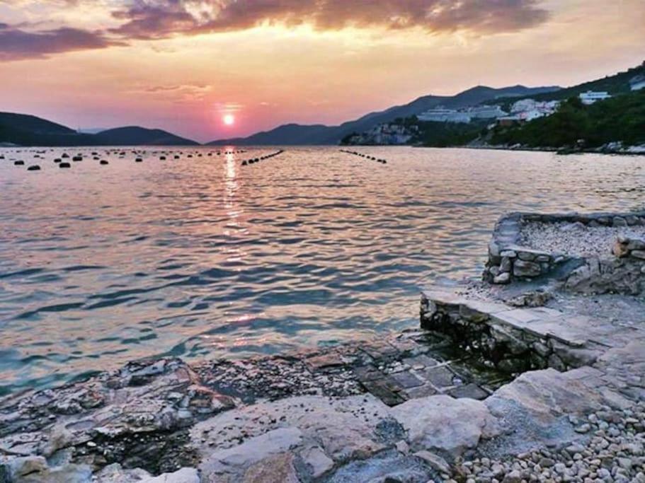 Beautiful Fully Renovated Apartment By The Sea, Large Balcony With Enchanting Views Neum Exteriör bild