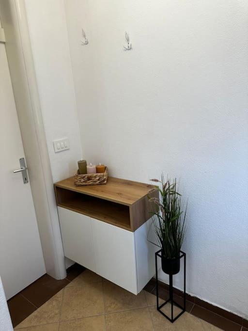 Beautiful Fully Renovated Apartment By The Sea, Large Balcony With Enchanting Views Neum Exteriör bild